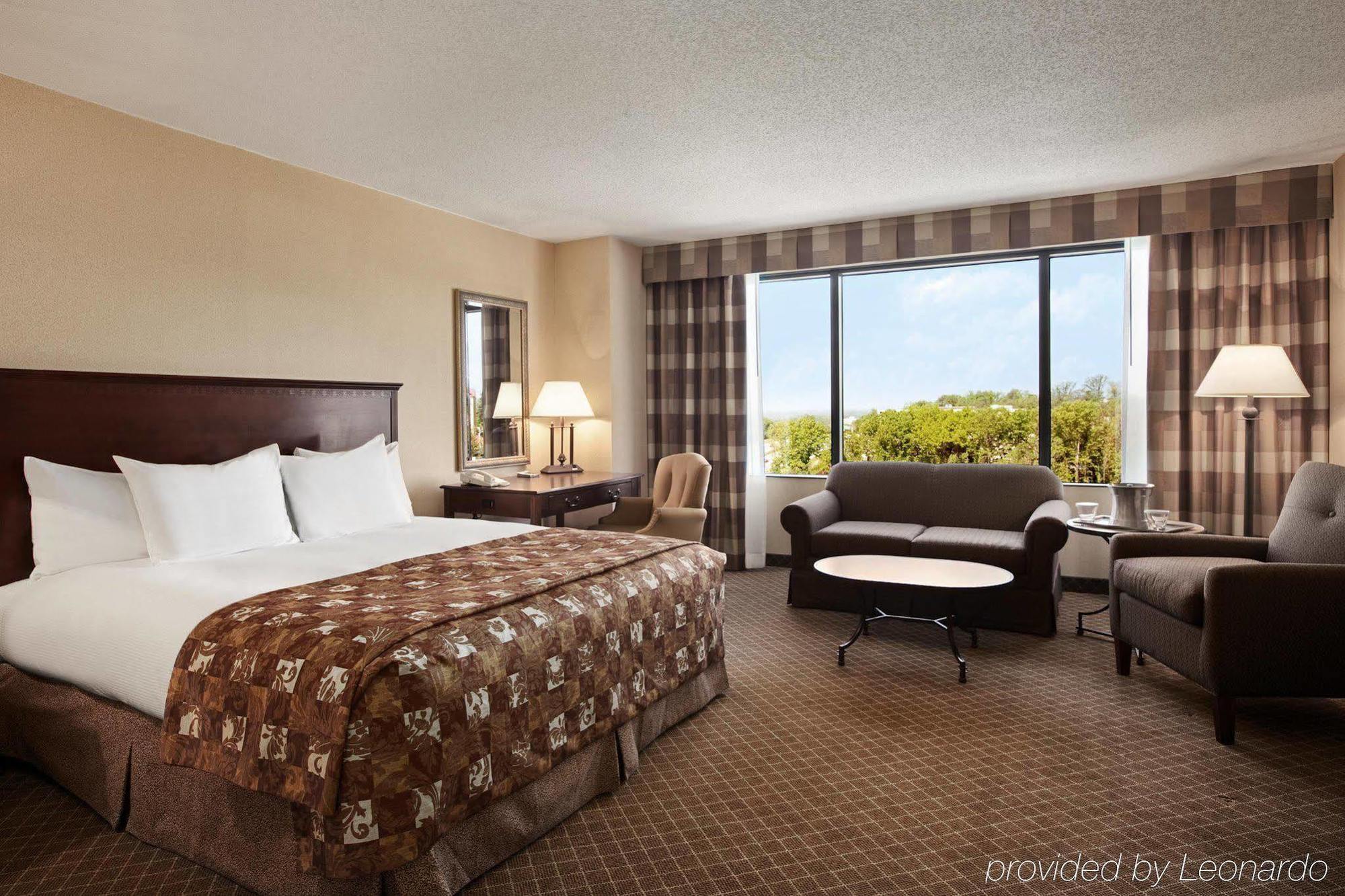 Hilton Greenville Room photo